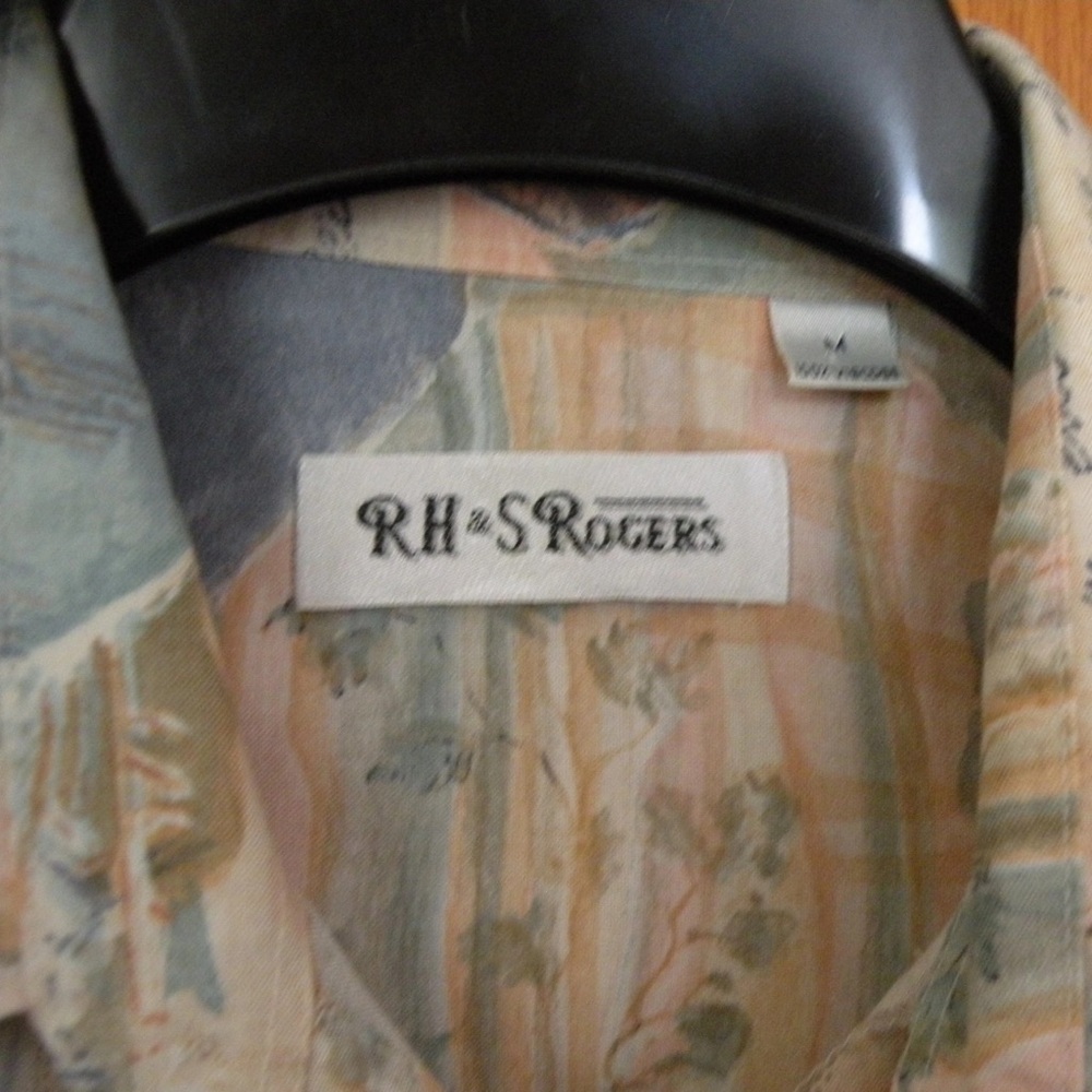 Abstract Print Button-Up Shirt - Picture 3 of 3